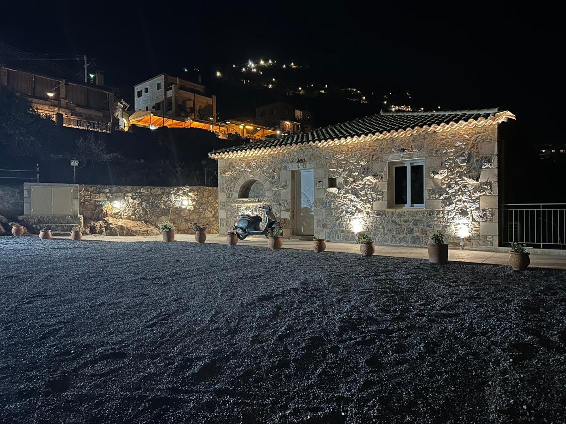 Lithino Rooms Kalamata Exterior foto