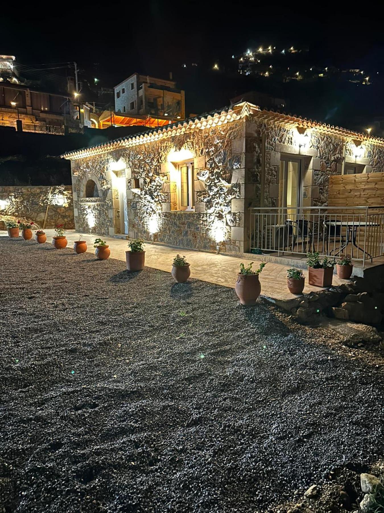 Lithino Rooms Kalamata Exterior foto